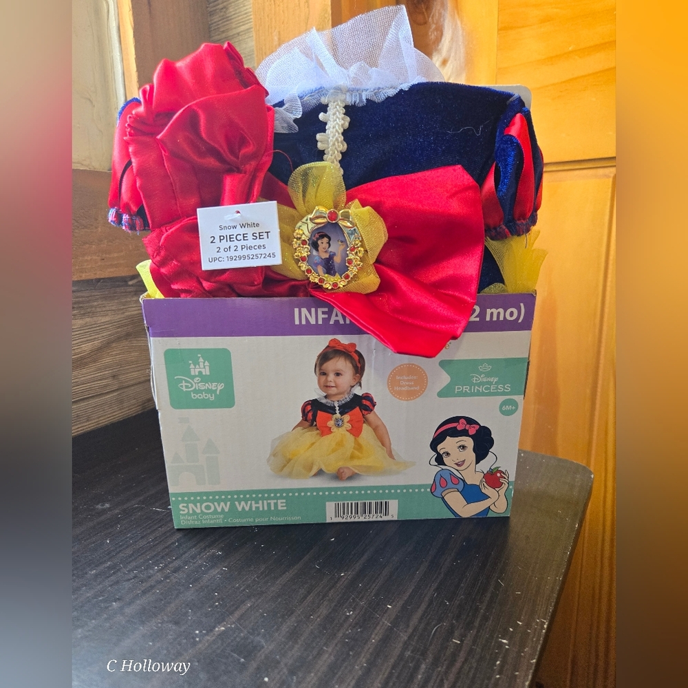 NEW Snow White Halloween Costume - Infant 6-12 Mo.  Disney Baby Princess/dressup